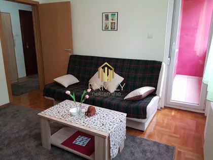 Vuka Karadžića | 4zida.rs