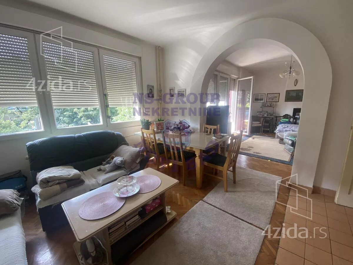 Dvoiposoban stan | 4zida