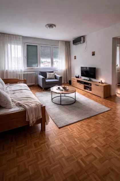 16. oktobra | 4zida.rs