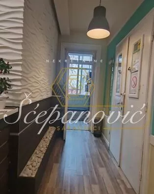 Sedmosoban stan | 4zida