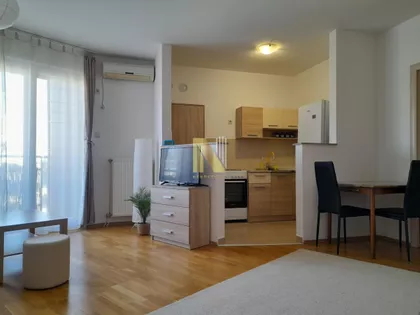 Bulevar Patrijarha Pavla (Somborski Bulevar) | 4zida.rs