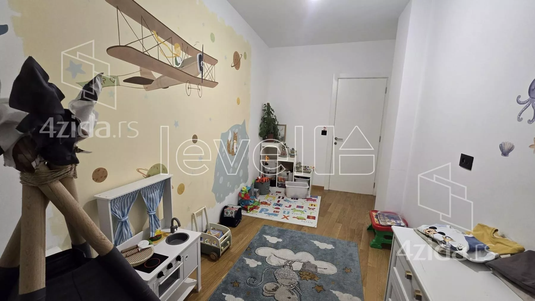 Četvorosoban stan | 4zida