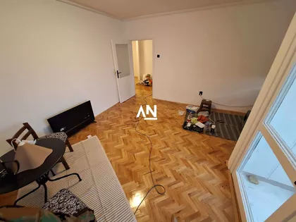 Petrarkina | 4zida.rs