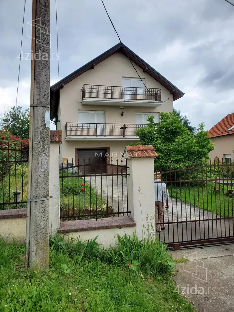 3-etažna kuća | 4zida