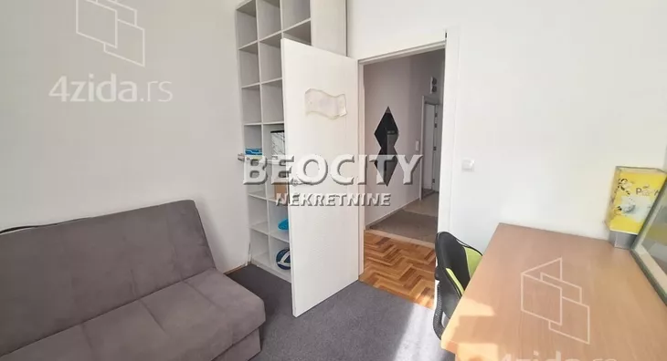 Četvoroiposoban stan | 4zida