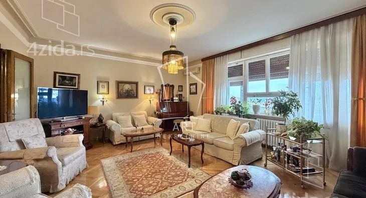 Petoiposoban stan | 4zida