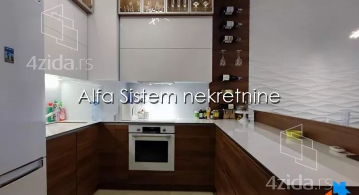 Četvorosoban stan | 4zida