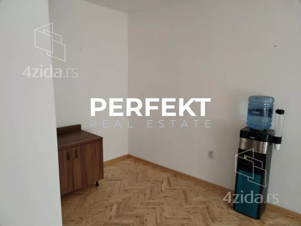Kancelarija | 4zida