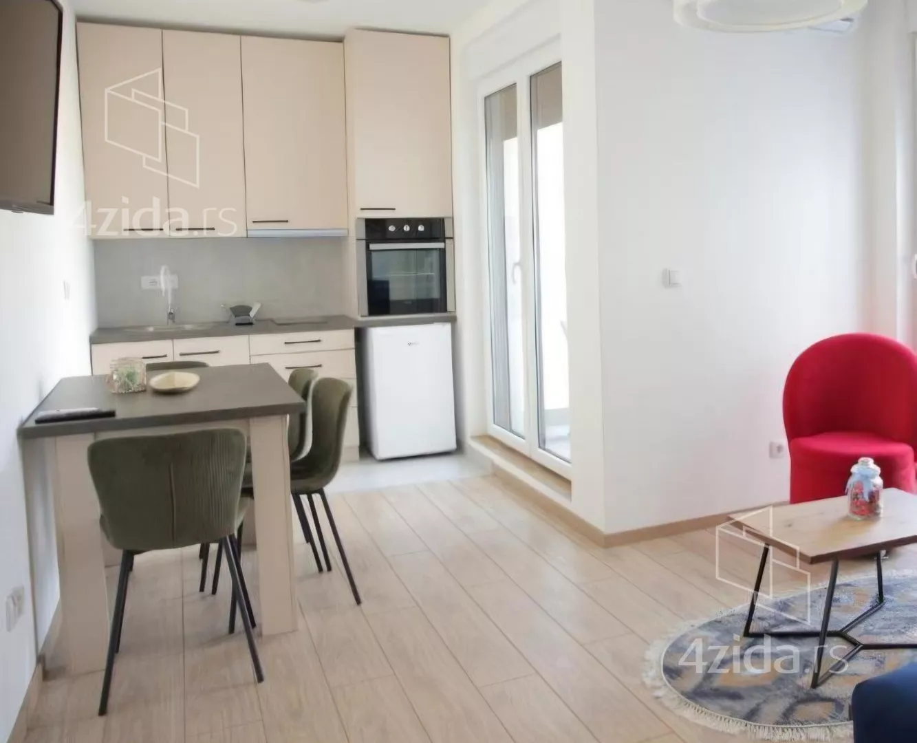 Jednoiposoban stan | 4zida