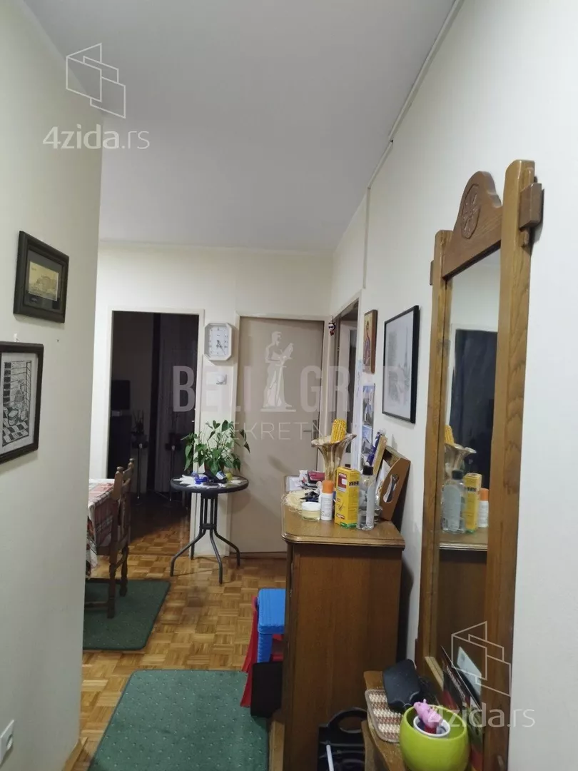 Troiposoban stan | 4zida