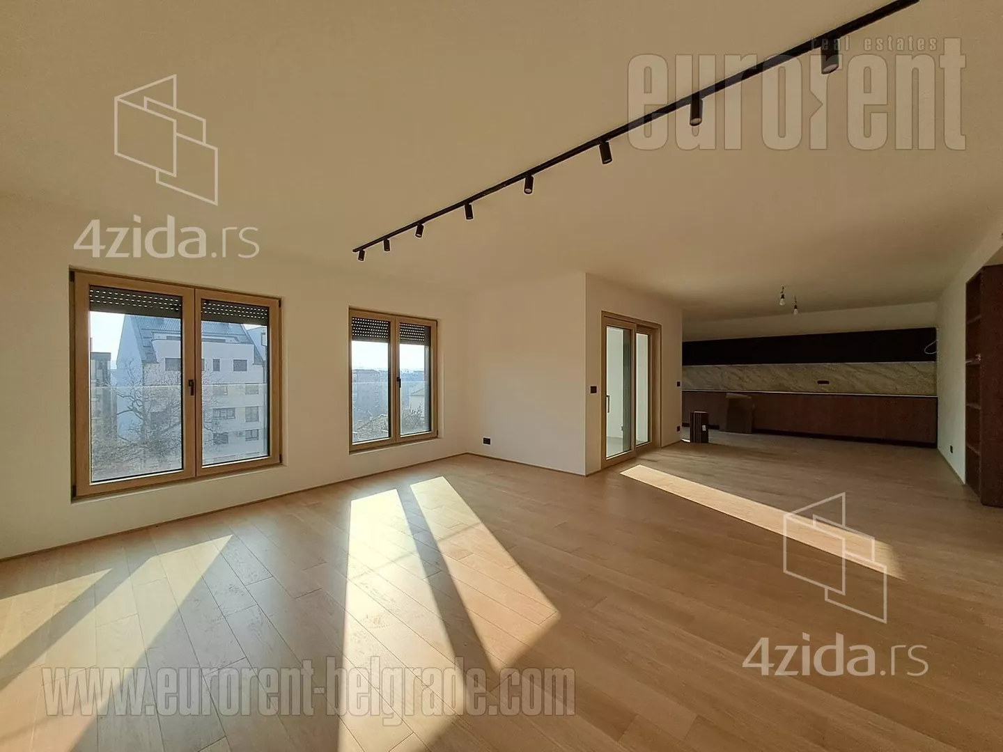 Petosoban stan | 4zida