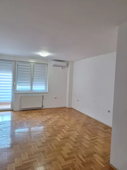 Romanijska | 4zida.rs