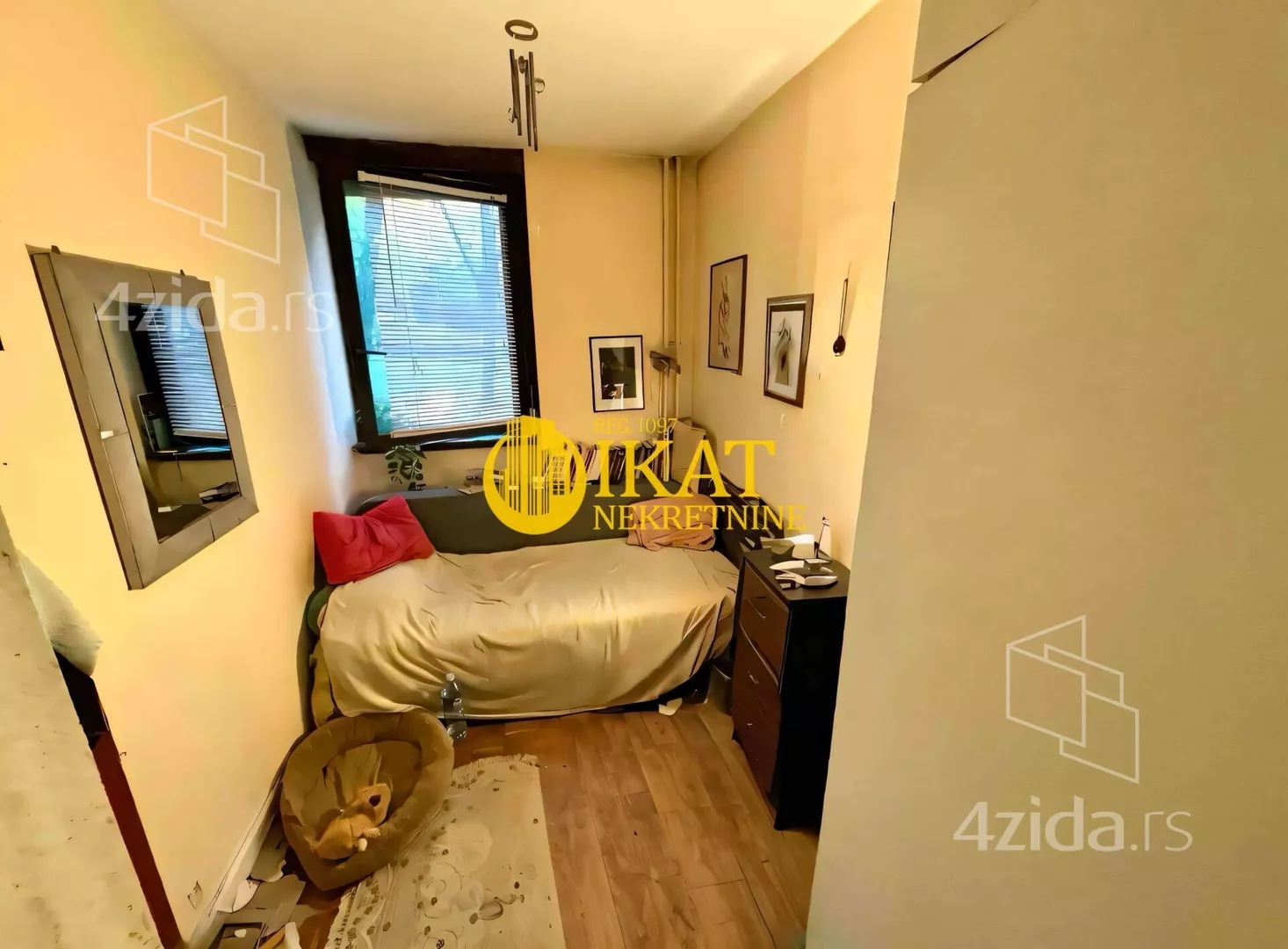 Troiposoban stan | 4zida