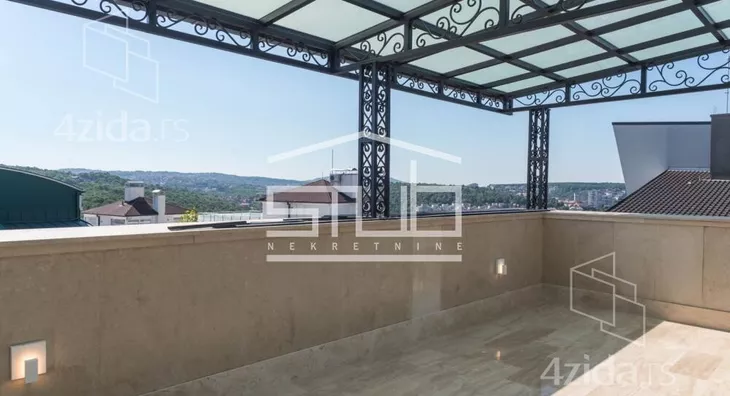 5-etažna kuća | 4zida