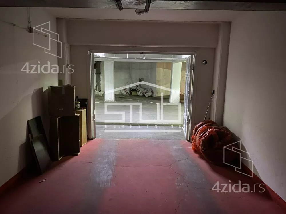 Garaža | 4zida