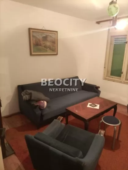 Vuka Karadžića | 4zida.rs