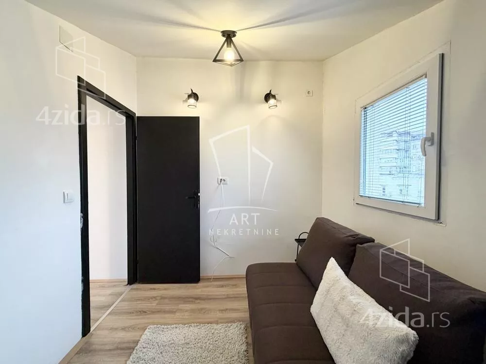 Petoiposoban stan | 4zida