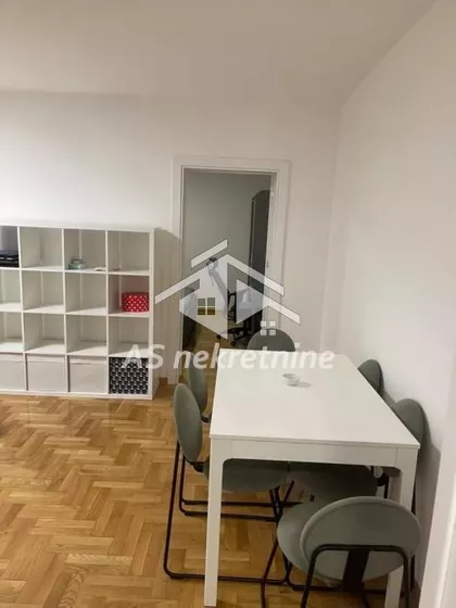 Klinički Centar | 4zida.rs