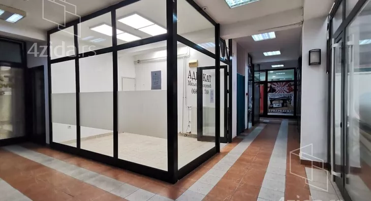 Poslovni prostor | 4zida