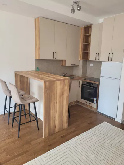 Milovana Gušića 93 | 4zida.rs