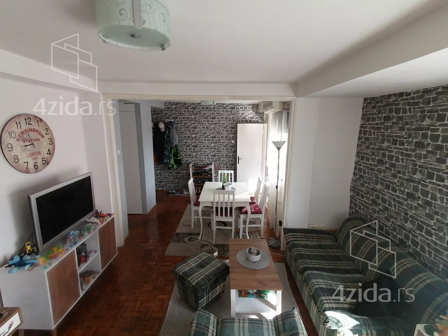 Dvoiposoban stan | 4zida