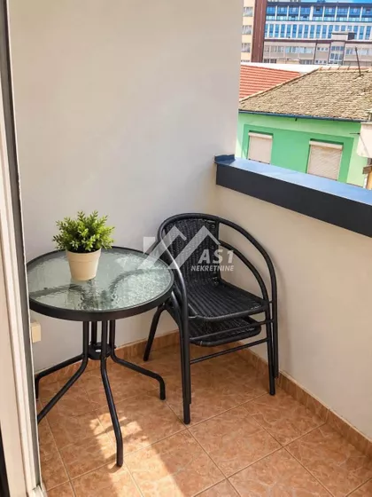 Valentina Vodnika | 4zida.rs