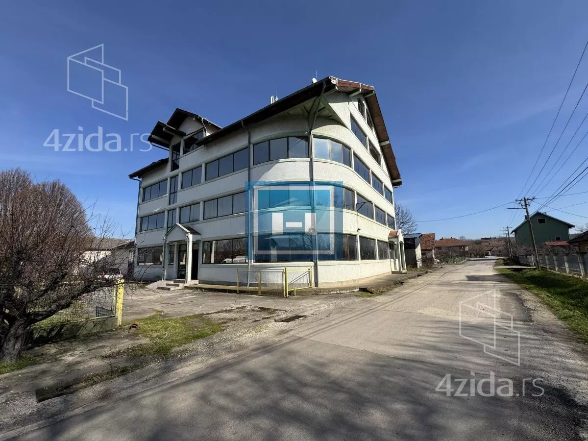 Poslovni prostor | 4zida