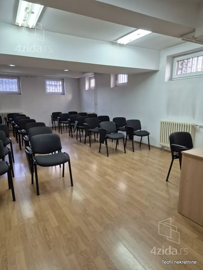 Poslovni prostor | 4zida