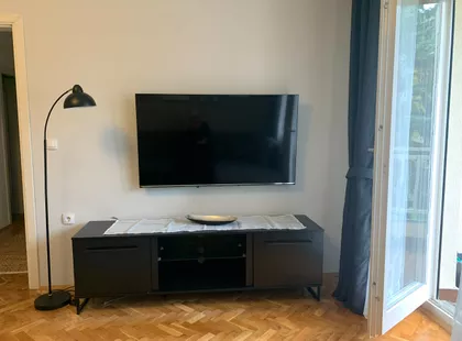 Slaviše Vajnera Čiče preko puta osnovne škole | 4zida.rs