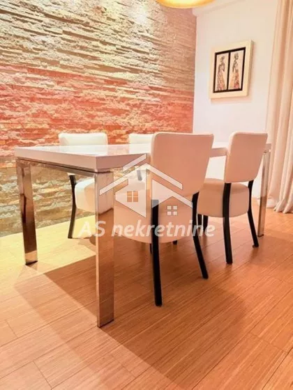 Hram Svetog Save | 4zida.rs