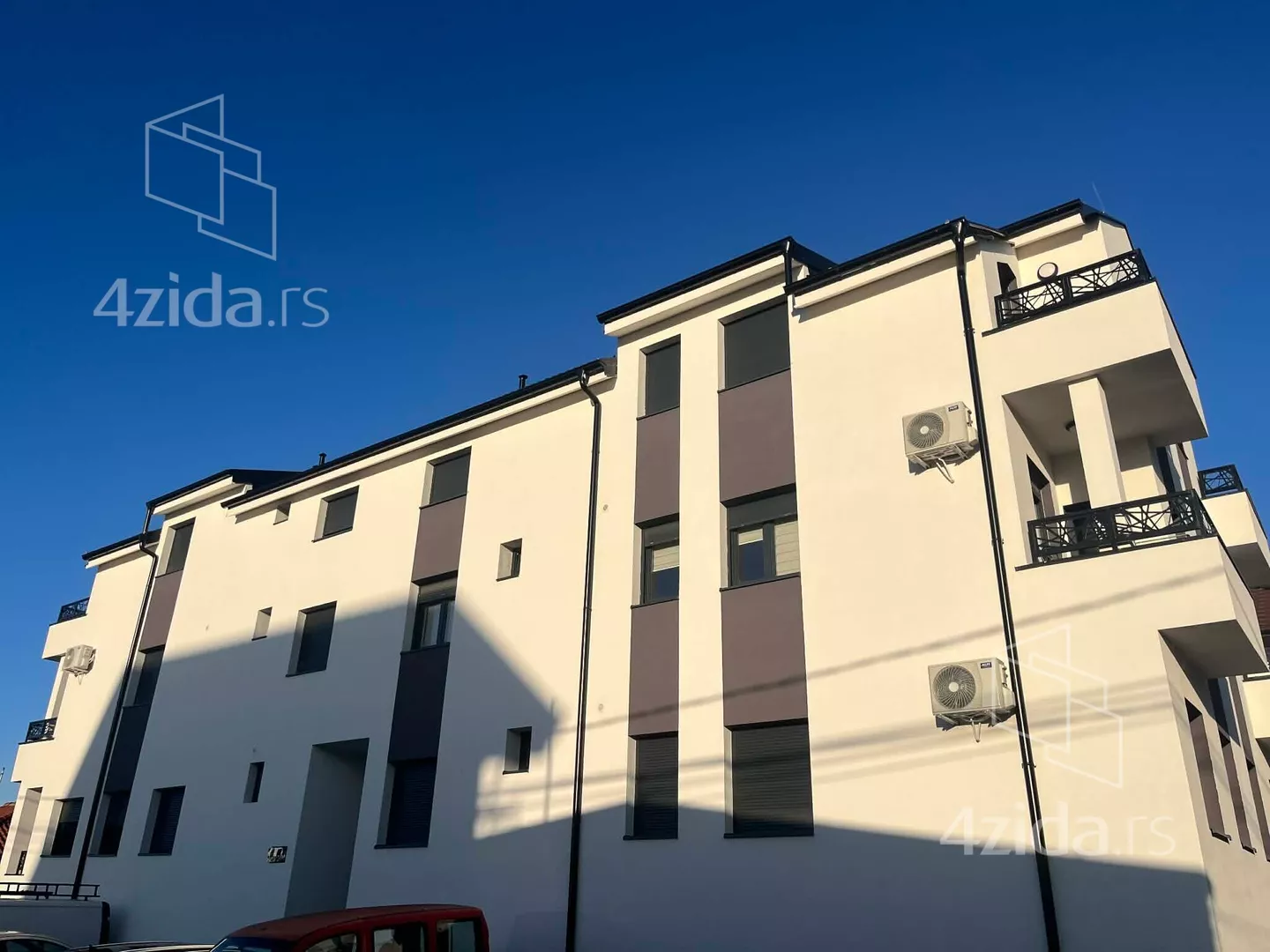 Jednoiposoban stan | 4zida