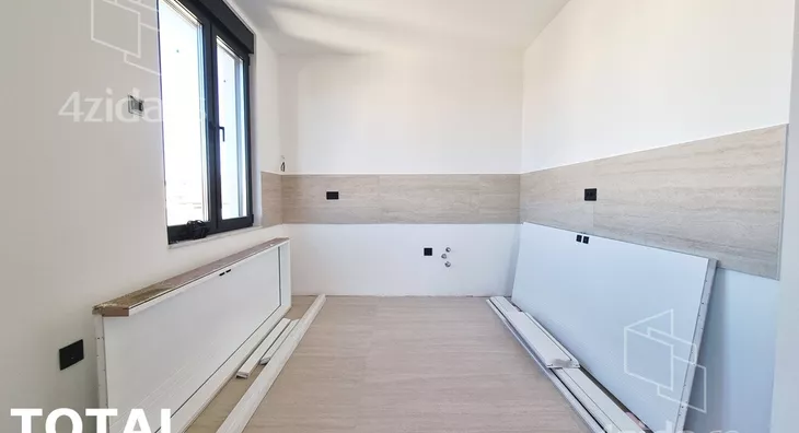 Četvoroiposoban stan | 4zida