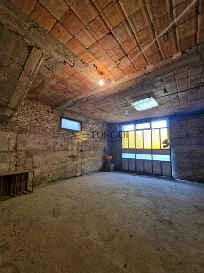 SVETOSAVSKA | 4zida.rs