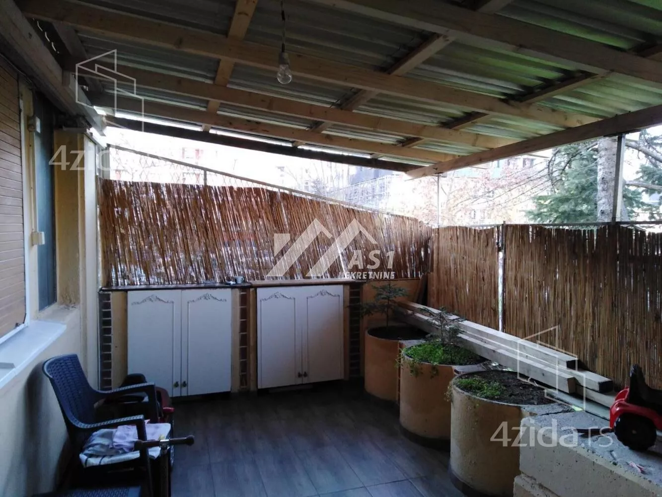 Jednoiposoban stan | 4zida