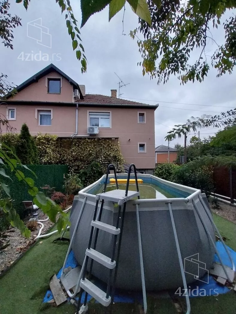 Petosoban stan | 4zida