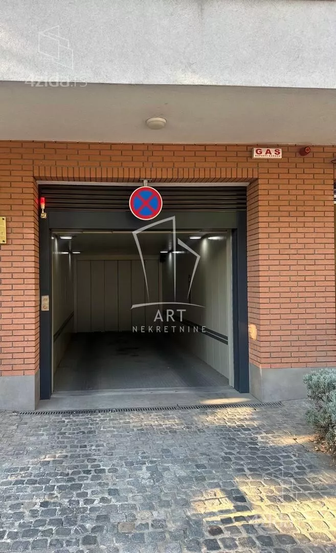 Garaža | 4zida