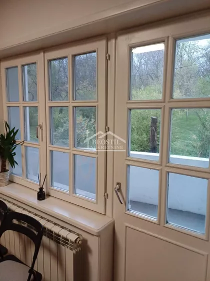 Ustanička | 4zida.rs