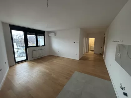 Celovečka 8 | 4zida.rs