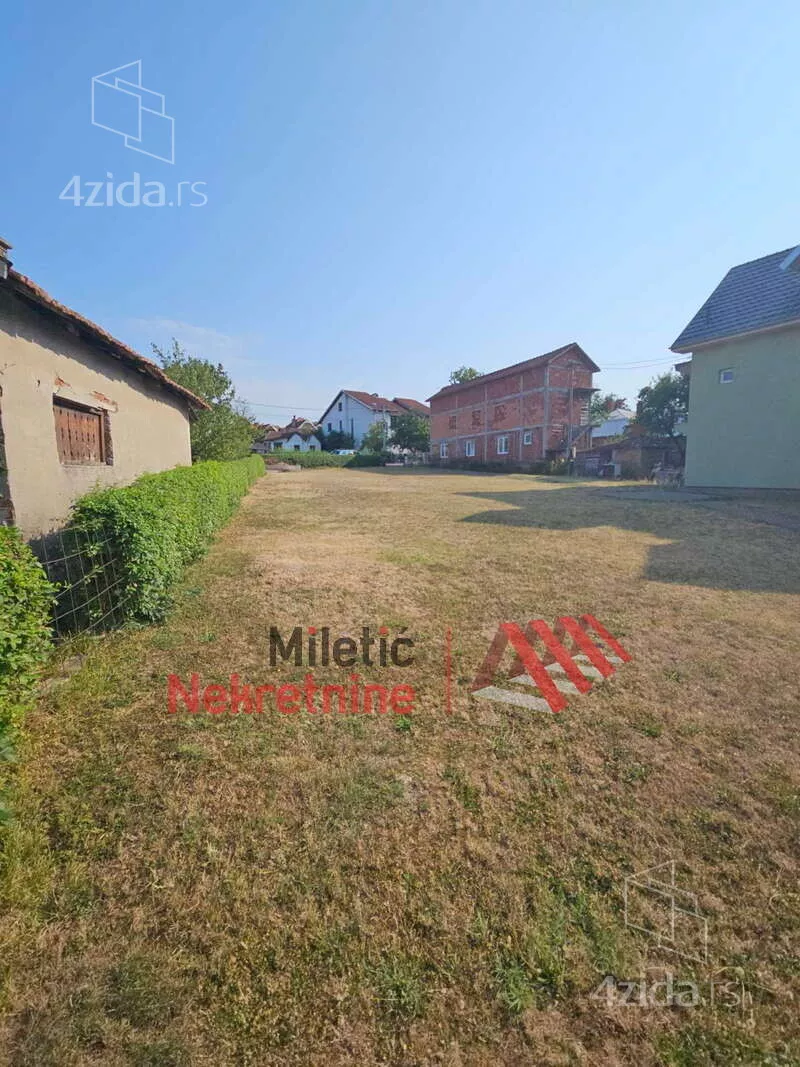 Građevinsko zemljište | 4zida