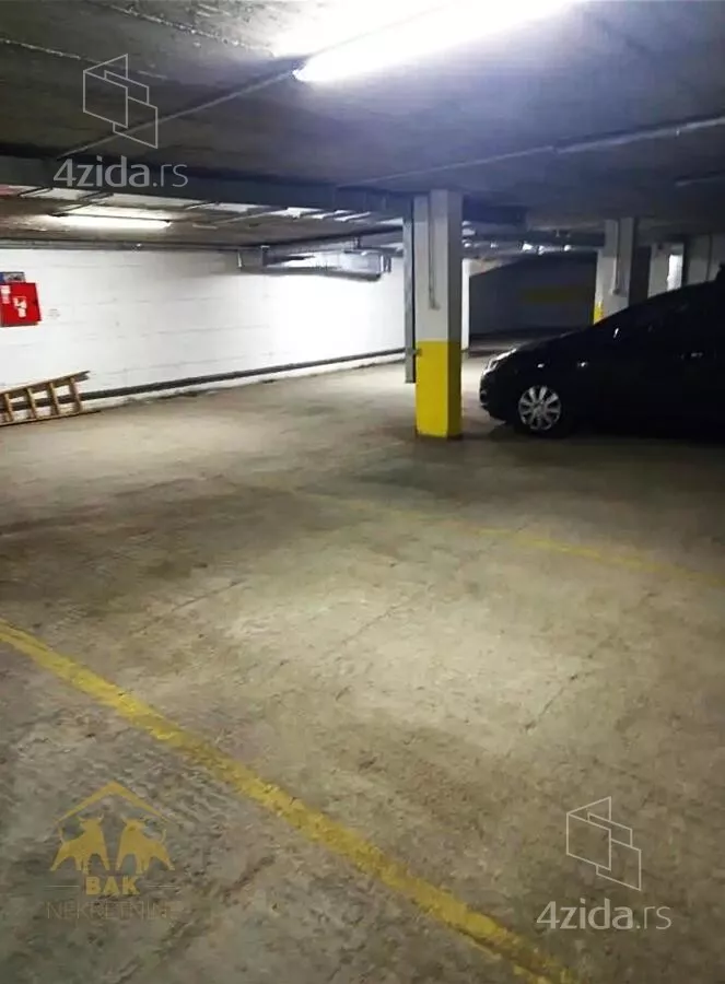 Garaža/Parking | 4zida