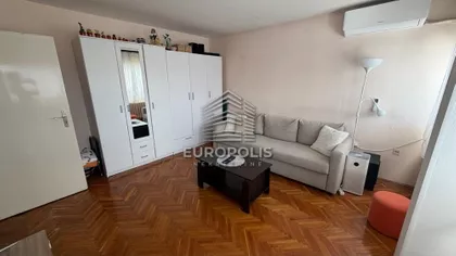 Ustanička | 4zida.rs