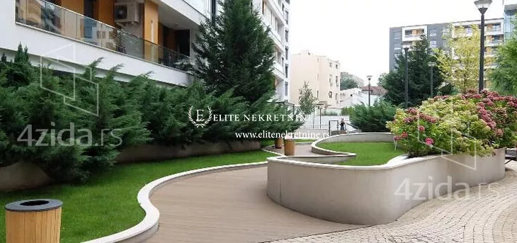 Četvoroiposoban stan | 4zida