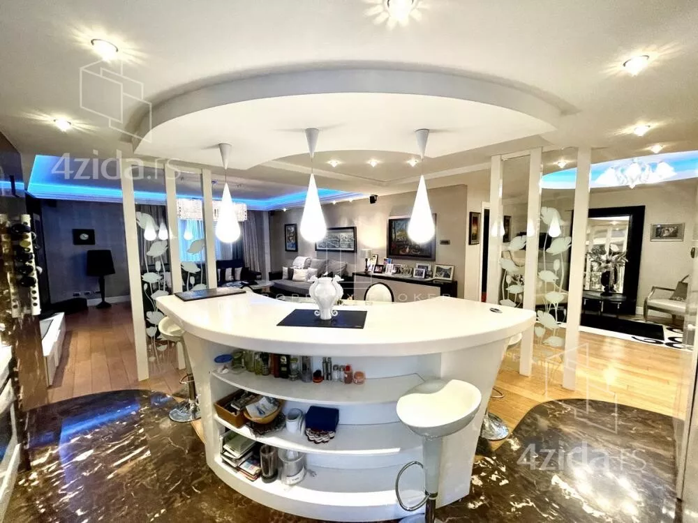 Petoiposoban stan | 4zida