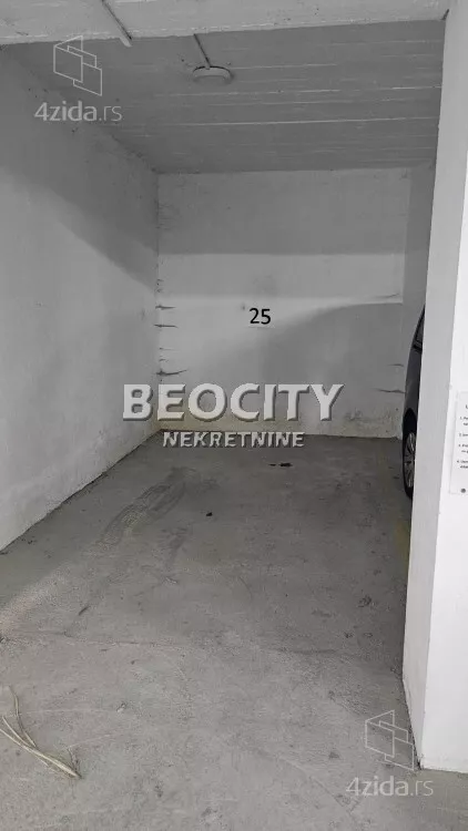 Garaža/Parking | 4zida