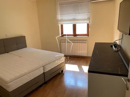 Pivljanina Baja | 4zida.rs