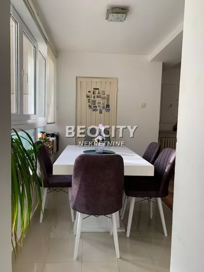 Balzakova | 4zida.rs