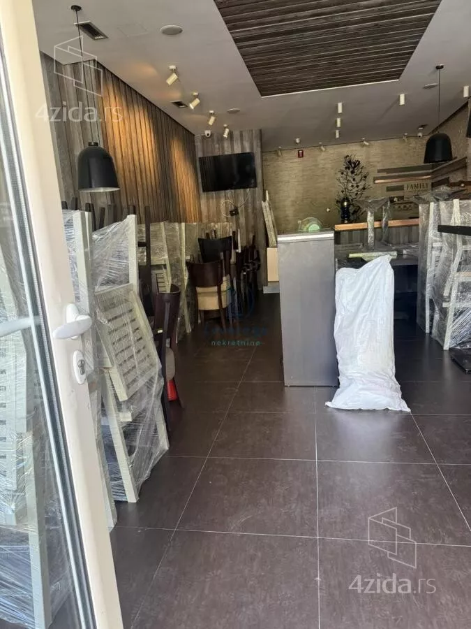 Lokal | 4zida