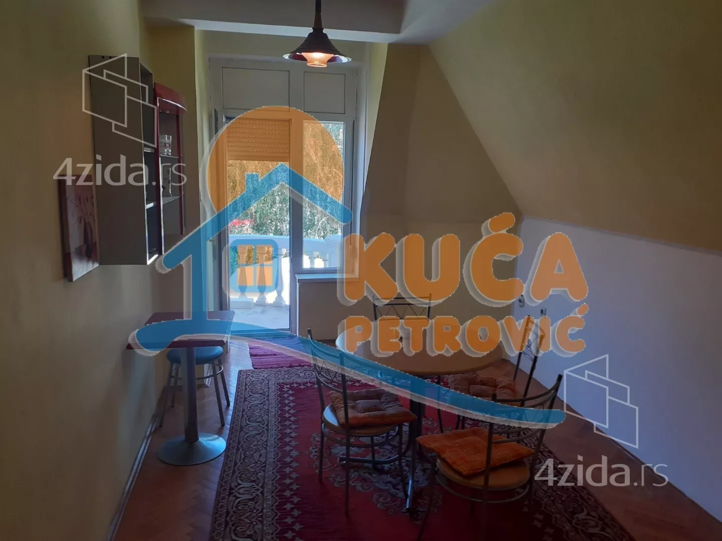 Lokal | 4zida