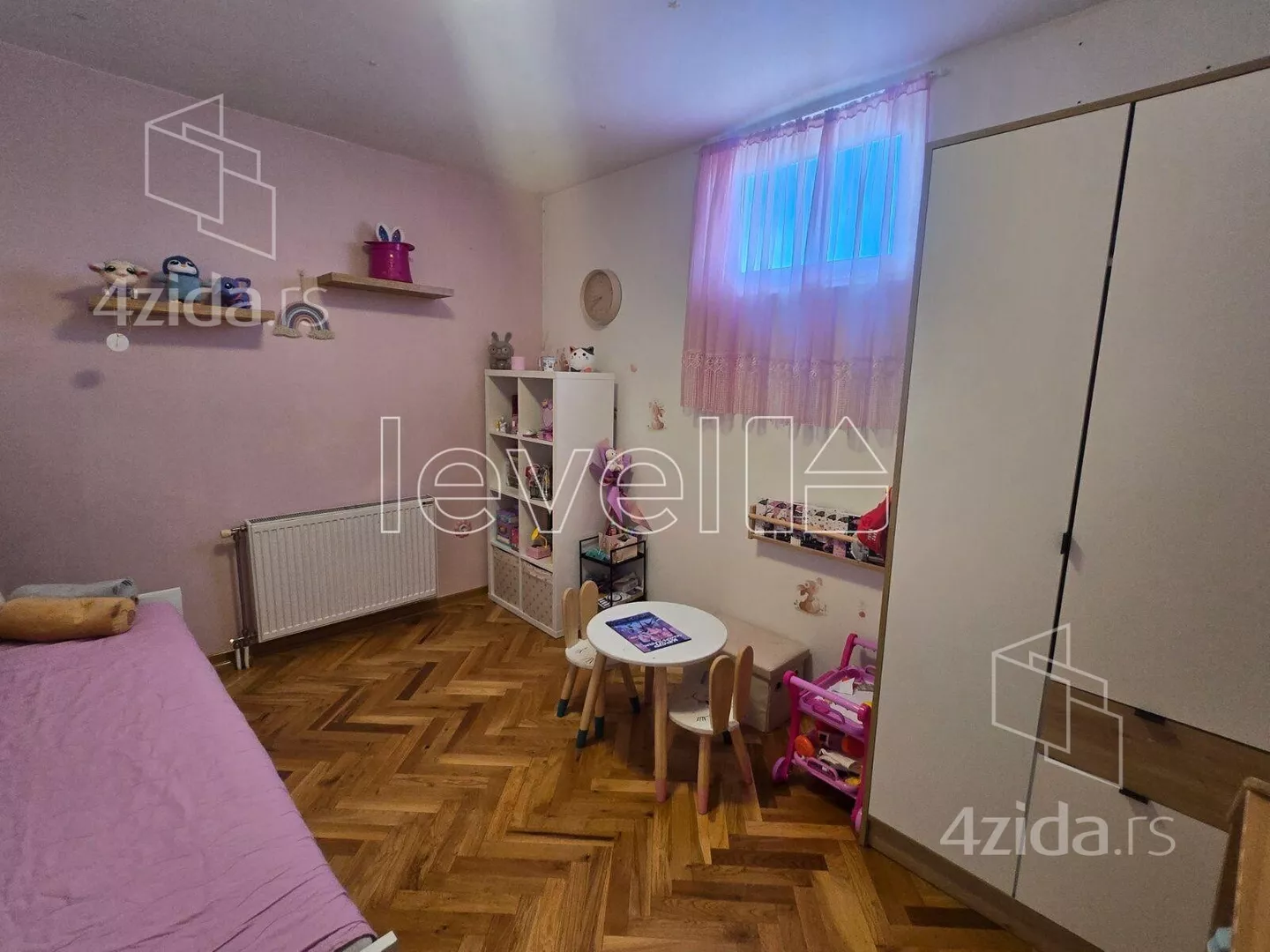Troiposoban stan | 4zida
