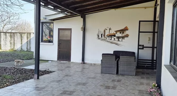 Poslovna zgrada | 4zida